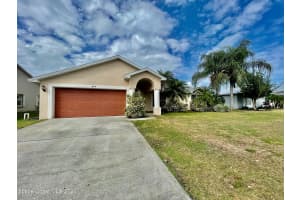 895 Hunters Creek Drive, West Melbourne