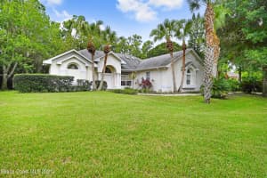 4281 Careywood Drive, Melbourne