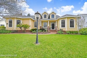 1727 Sienna Drive, Melbourne