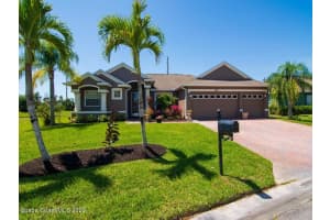 1267 Scarlet Oak Circle, Vero Beach