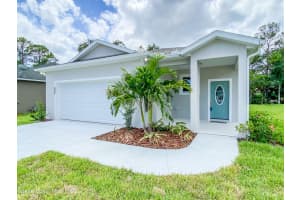 492 Carley Lane, Cocoa