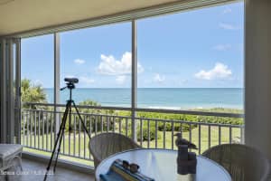8814 S Sea Oaks Way, 304, Vero Beach