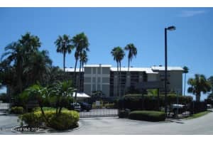 2260 Front Street, 204, Melbourne