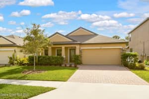 1275 Fuji Drive, Melbourne