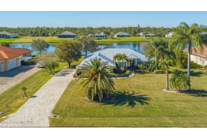 1566 Eagles Circle, Sebastian