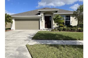 1323 Hubbard Court Se, Palm Bay