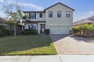 1305 Fuji Drive, Melbourne