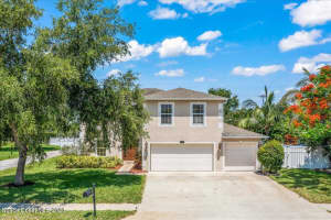 6041 Ridge Lake Circle, Vero Beach