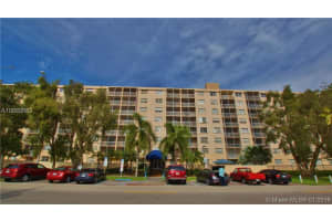 1251 Ne 108th St 210, North Miami