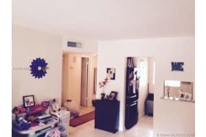 7737 Sw 88th St C202, Miami