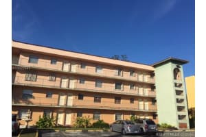 2775 W 52nd St 210, Hialeah
