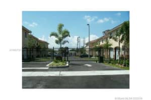 212 Ne 3rd St 12, Hallandale Beach