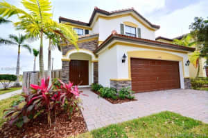 8785 Nw 114th Pl, Doral