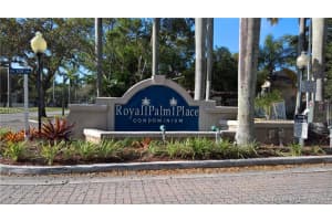 15771 Sw 106th Ter 302, Miami