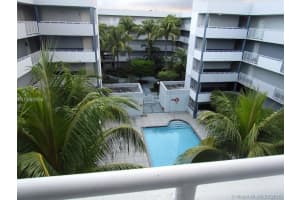 8251 Nw 8th St 507, Miami