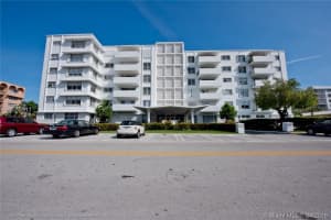 1075 92nd St 301, Bay Harbor Islands