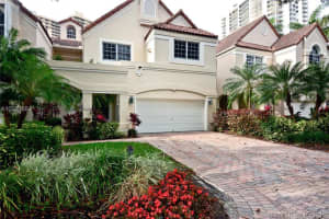 3688 Ne 195th Ln 3688, Aventura 3688 Ne 195th Ln 3688, Aventura