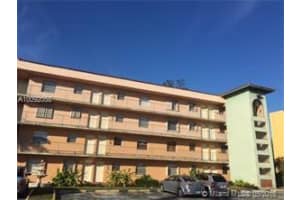 2775 W 52nd St 305, Hialeah