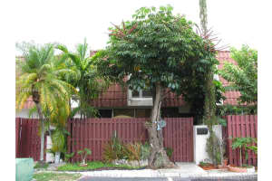 13889 Sw 84th St 305, Miami