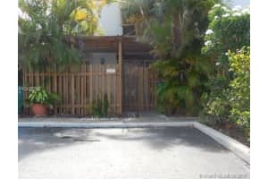 1607 Sw 131st Place Cir 1607, Miami