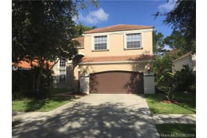 1671 E Harbour Side Dr, Weston