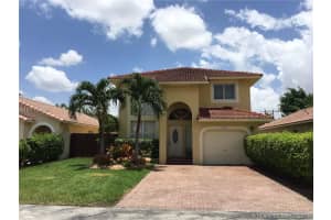 7633 Nw 166th Ter, Hialeah