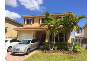 8945 Sw 215th Ln, Cutler Bay
