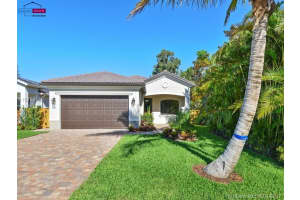 867 104 Ave N, Other City - In The State Of Florida