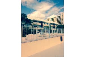 100 Edgewater Dr 213, Coral Gables