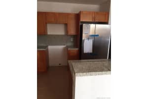 8025 W 36th Ave 2, Hialeah