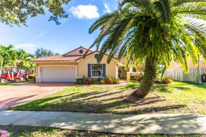 1821 Sw 136th Way, Miramar