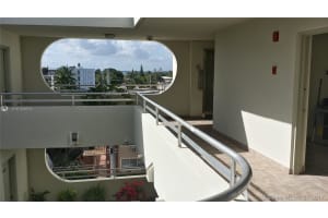 8201 Byron Ave 506, Miami Beach