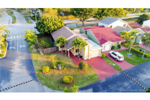 9601 Sw 148th Pl, Miami