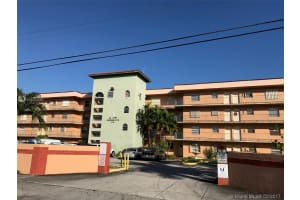2775 W 52nd St 206, Hialeah