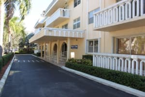 100 Edgewater Dr 222, Coral Gables