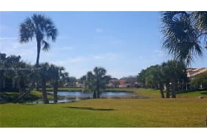 8905 Nw 28th Dr 18, Coral Springs