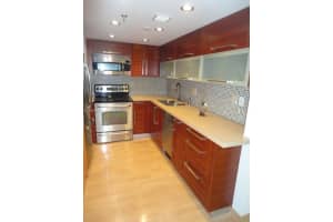 7832 Collins Ave 402, Miami Beach 7832 Collins Ave 402, Miami Beach