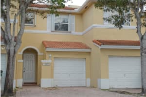 10933 Nw 43rd Ln 10933, Doral