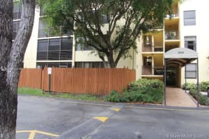 3350 Ne 192nd St 1a-b, Aventura