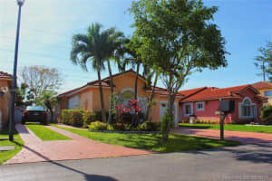 16720 Nw 75th Ave, Miami