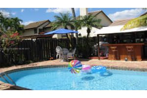 9504 Sw 148th Ave Cir, Miami
