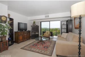 77 Crandon Bl 8d, Key Biscayne 77 Crandon Bl 8d, Key Biscayne