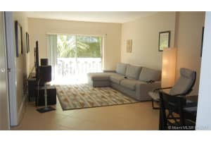 100 Edgewater Dr 137, Coral Gables