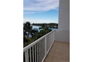 150 Se 25th Rd 5b, Miami