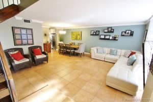 1617 Sw 131st Place Cir W 1617, Miami