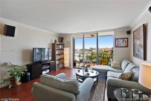 7850 Byron Ave 503, Miami Beach