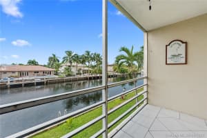 2935 Ne 163rd St 2m, North Miami Beach