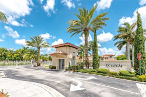 11441 Nw 68th Ter, Doral