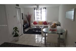 8031 Nw 8th St 16, Miami