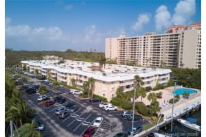 100 Edgewater Dr 143, Coral Gables